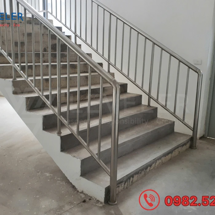 Lan can cầu thang inox dành cho nhà máy